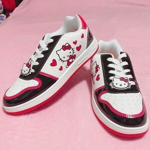 Women’s Sanrio Hello Kitty Cute Hearts Sneakers Shoes Size 8